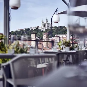 Maison No - Et Rooftop 4*, Lyon Fransa